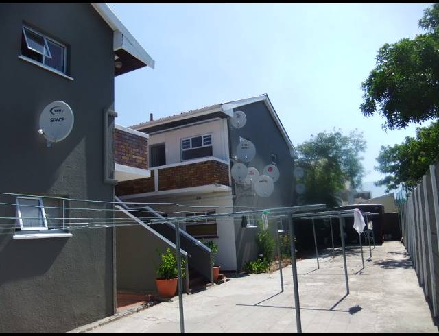 2 bed property to rent in CLAREMONT